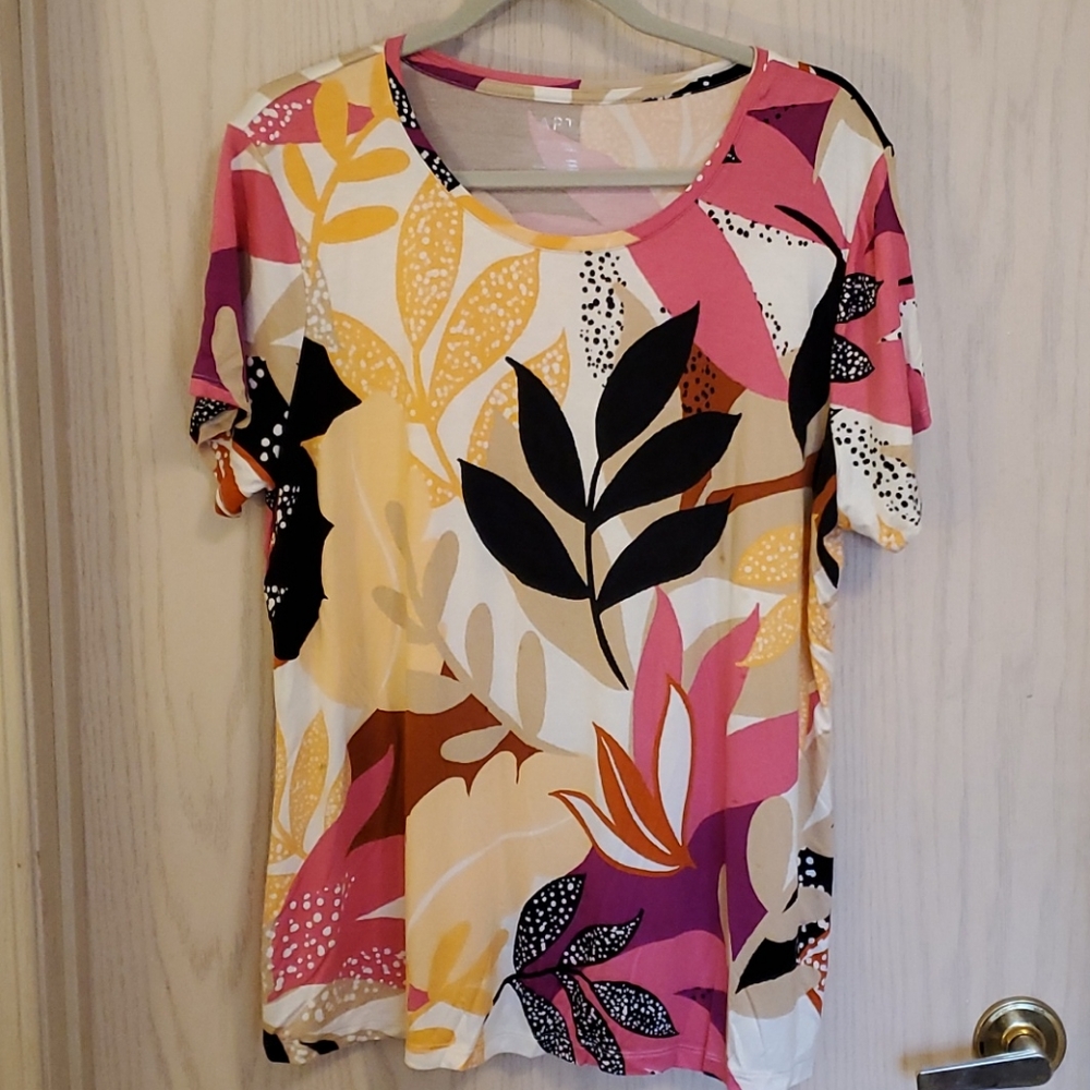 XL colorful top